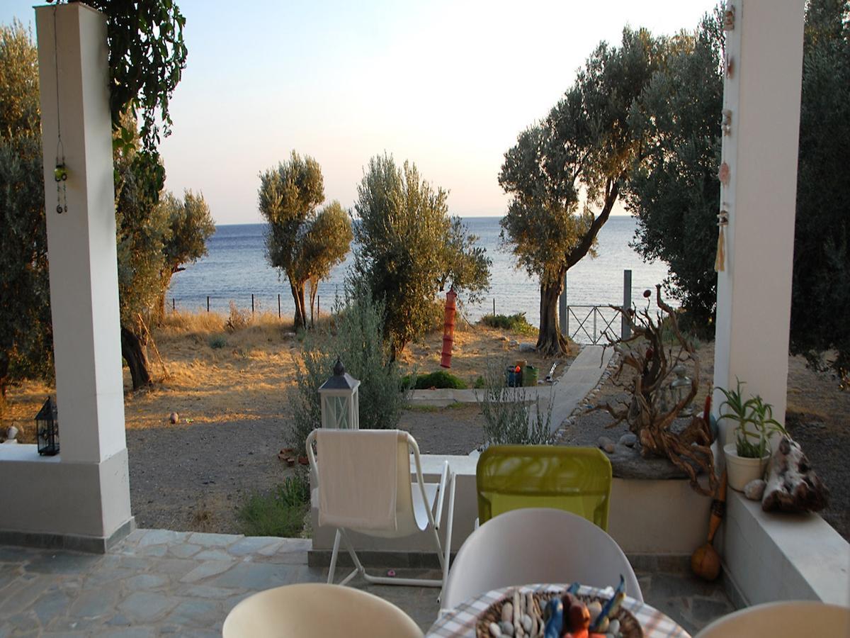 Melinda Holiday House Plomari Zimmer foto